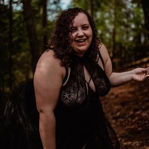 Meet your Posher, Angelica